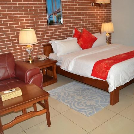 Grand Hotel Aeroport Douala Exterior foto
